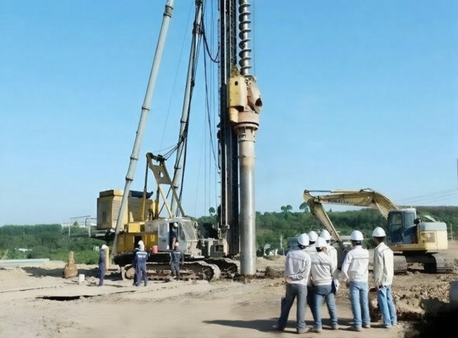 Tầm quan trọng của dịch vụ hút bùn khoan cọc nhồi