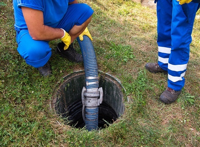 Rút hầm cầu TPHCM giá rẻ khảo sát dịch vụ rút hầm cầu thực tế