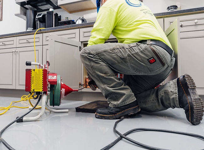 Thông cống nghẹt quận Bình Tân giá rẻ Lộc Phát công nghệ hiện đại