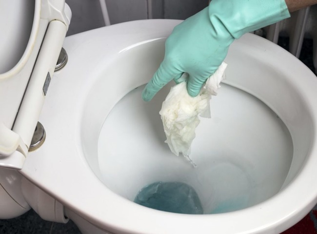 Tại sao n&ecirc;n h&uacute;t hầm cầu đ&uacute;ng định kỳ?