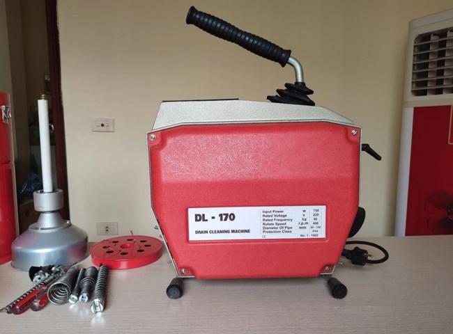 M&aacute;y th&ocirc;ng tắc cống l&ograve; xo DL 170 xử l&yacute; hiệu quả