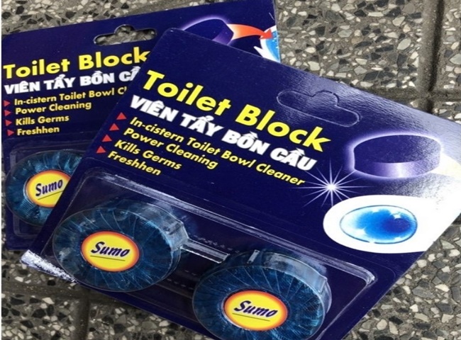 Vi&ecirc;n tẩy bồn cầu Sumo đang được nhiều người sử dụng